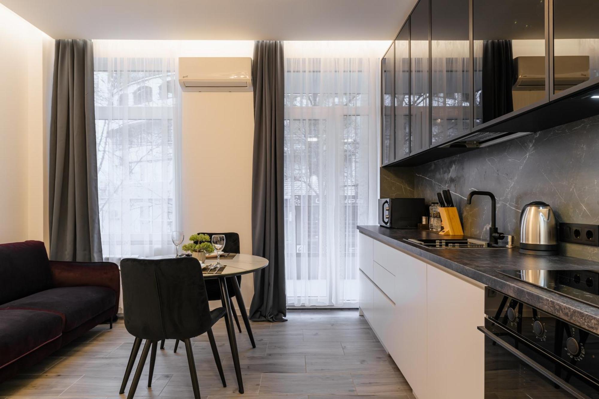 Luxury Apartments Laborca Uzhhorod Bagian luar foto