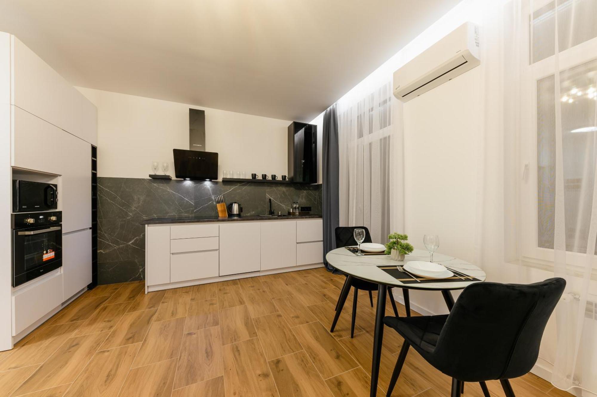 Luxury Apartments Laborca Uzhhorod Bagian luar foto