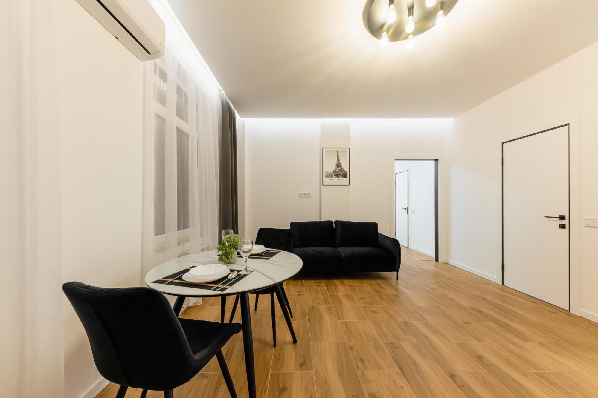 Luxury Apartments Laborca Uzhhorod Bagian luar foto
