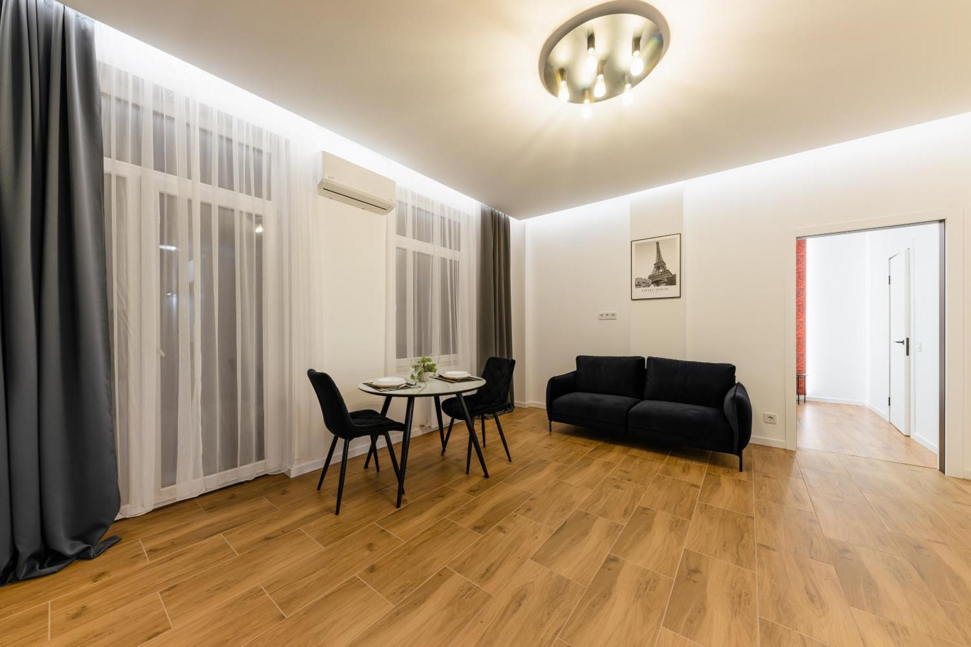 Luxury Apartments Laborca Uzhhorod Bagian luar foto