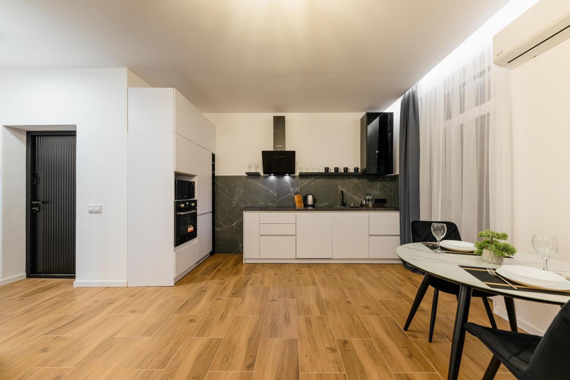 Luxury Apartments Laborca Uzhhorod Bagian luar foto