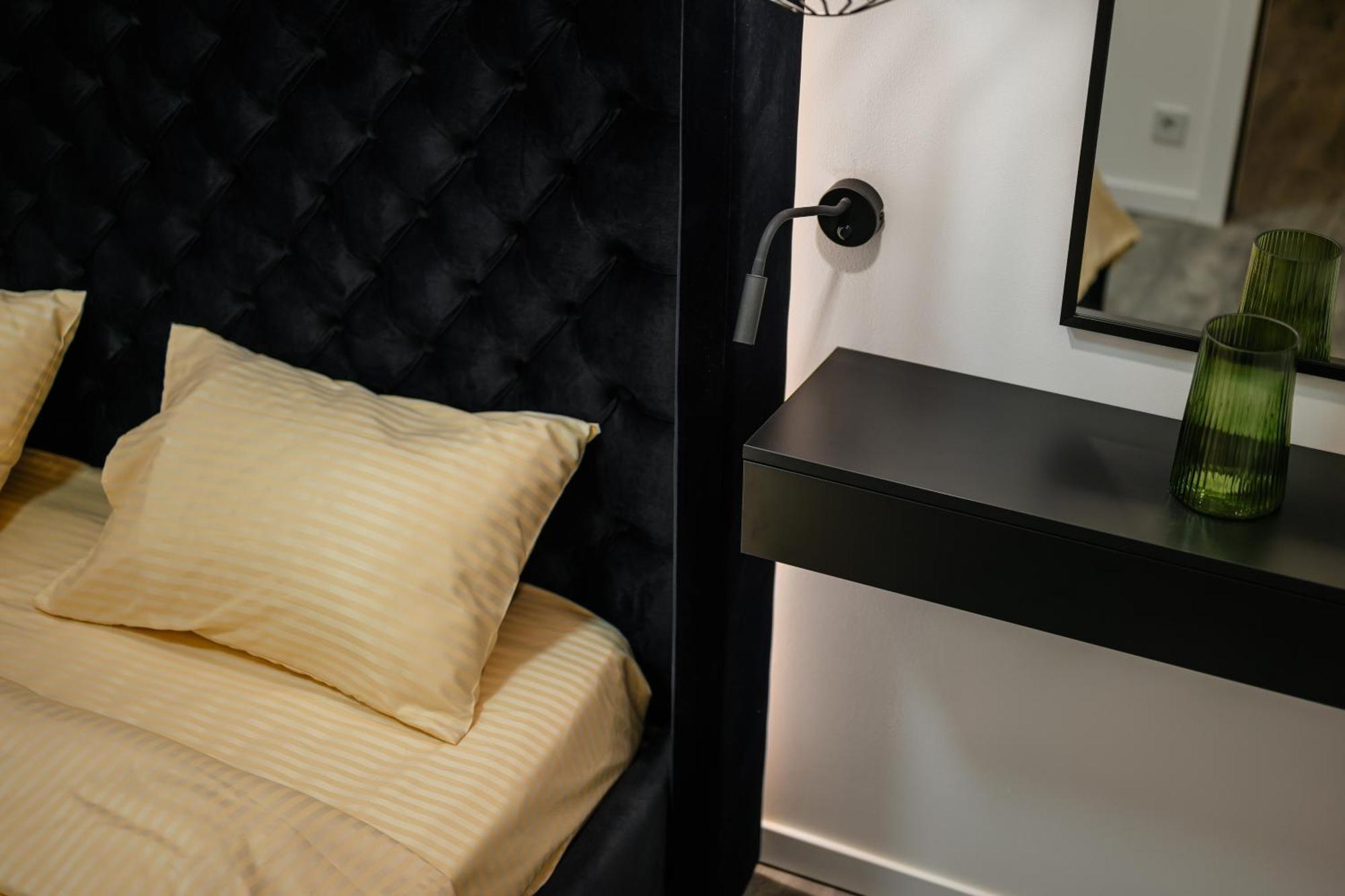 Luxury Apartments Laborca Uzhhorod Bagian luar foto